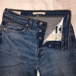 Levi’s straight wedgie fit jean